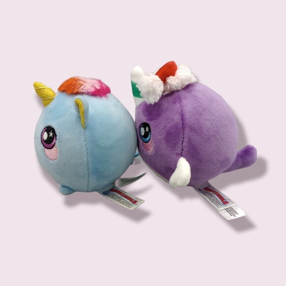 Squeezamals Nellie Narwhal 3.5" Plush Sea Unicorn Holiday Scented Claries + 1 - Picture 3 of 8